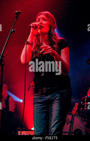 Electric Ballroom, Camden, London, UK 29 octobre 2015 Jacqui Abbott sur scène à l'Electric Ballroom de Londres, Jacqui Abbott Crédit : Richard Soans/Alamy Live News Banque D'Images