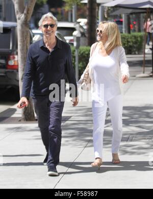 L'humoriste canadien David Steinberg et son épouse Robyn Todd sortir shopping à Beverly Hills avec : David Steinberg, Robyn Todd Où : Los Angeles, California, United States Quand : 28 août 2015 C Banque D'Images