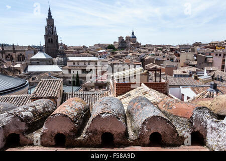 Tolède Espagne,Europe,Espagnol,site du patrimoine mondial hispanique,centre historique,toits,horizon de la ville,clocher,Cathédrale de Primate de Tolède,ca Banque D'Images