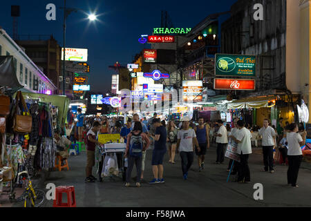 Nuit à Khao San Road, Bangkok, Thaïlande Banque D'Images
