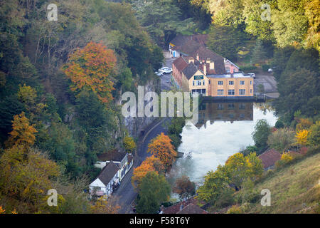 Couleurs d'automne sur Cox's Mill, Cheddar Gorge vue depuis les falaises de Cheddar Banque D'Images