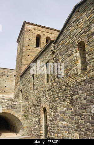 Sant Pere de Casserres monastère est l'un des plus importants monuments de l'architecture romane du xie siècle en Ca Banque D'Images