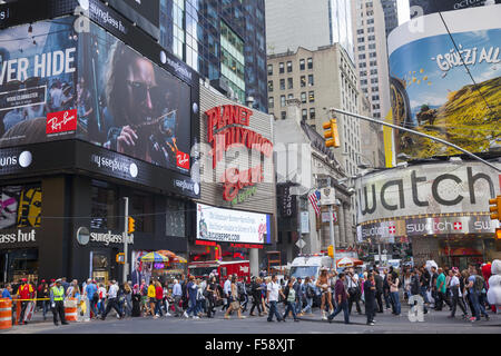 Planet Hollywood est un monument à Times Square, New York City. Banque D'Images