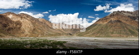 L'Inde, l'Himachal Pradesh, Losar, rivière Spiti valley, vue panoramique Banque D'Images