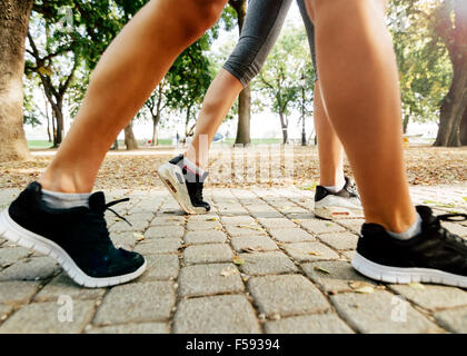 Libre des coureurs pieds tandis que dans l'action et l'exécution Banque D'Images