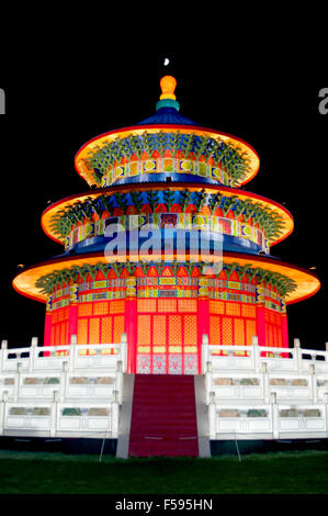 Des lanternes chinoises élaborées sont exposées pour le Festival of Light 2014 à Longleat, Wiltshire, Royaume-Uni Banque D'Images