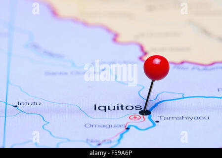 Iquitos épinglée sur une carte d'Amérique Banque D'Images