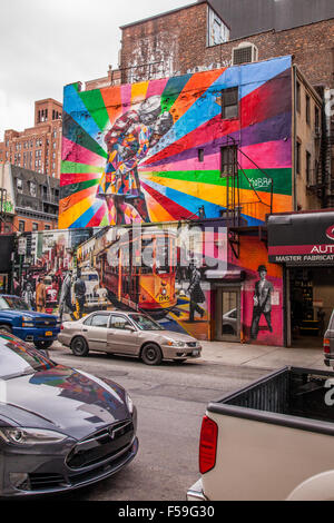 Le Marin embrassant peinture murale par Eduardo Kobra,Chelsea, New York City, États-Unis d'Amérique. Banque D'Images