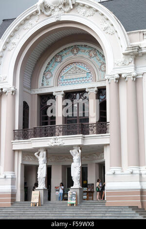 Théâtre municipal de Ho Chi Minh ballet bâtiment de l'orchestre symphonique, également connu sous le nom d'opéra de Saigon, a été construit par les français en 1897. Vietnam, Asie Banque D'Images