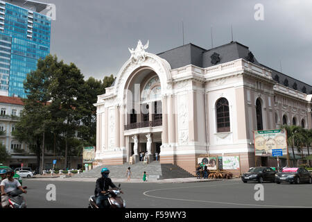 Théâtre municipal de Ho Chi Minh ballet bâtiment de l'orchestre symphonique, également connu sous le nom d'opéra de Saigon, a été construit par les français en 1897. Vietnam, Asie Banque D'Images