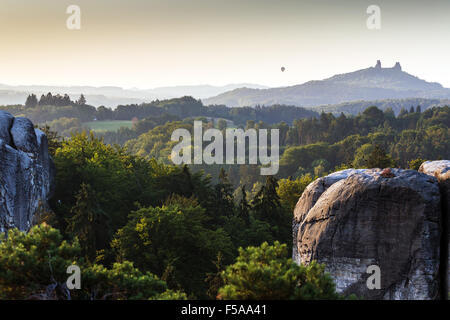 Ruines du château de Trosky, Cesky raj, La Bohême de l'Est, République Tchèque, Europe Banque D'Images