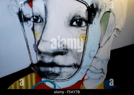 Avant-poste à l'oeuvre, l'Art de la rue exposition sur l'île de cacatoès à Sydney, Australie. Banque D'Images