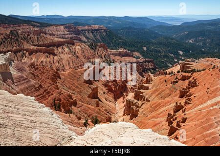 Vues d'érosions de grès dans l'Amphithéâtre, Cedar Breaks National Monument, Utah, USA Banque D'Images