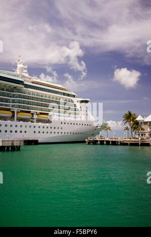 Bateau de croisière amarré près de Weston Resort & Marina de Key West, Floride USA Voyages Banque D'Images