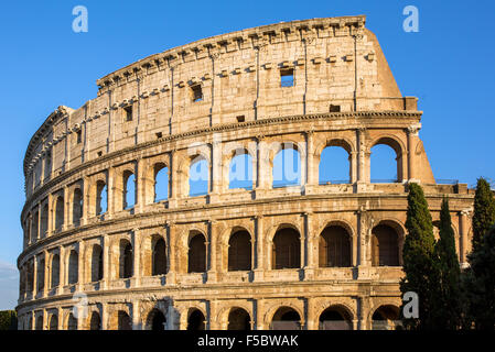 Lever du soleil Colisée à Rome, Italie Banque D'Images