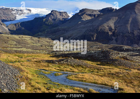 Cours d'eau de l'Oraefajokull dans le Parc National glacier Vatnajokull Banque D'Images