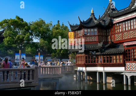 Le Jardin Yu ou Yuyuan Garden (Jade) la vieille ville de Shanghai en Chine. Hall de Jade magnificence dans le Jardin Yuyuan (Jardin de bonheur ou de Ga Banque D'Images