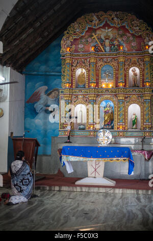 Vizhinjam Christian fisherman village dans la région de Kerala, Inde, novembre 2014. L'église de Saint Mery dans la ville. Banque D'Images