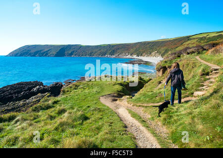 Le chemin côtier du sud-ouest près de Gorran Haven à Cornwall, UK Banque D'Images