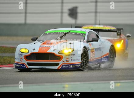 Le 1 novembre 2015 - Shanghai, République populaire de Chine - N - 98 ASTON MARTIN RACING United Kingdom. Aston Martin Vantage V8. Les pilotes Michelin, PAUL Dalla Lana (CAN), PEDRO LAMY (EPR) et Mathias LAUDA (AUT). Durant les 6 heures de Shanghai au Circuit International de Shanghai. © Marcio Machado/ZUMA/Alamy Fil Live News Banque D'Images