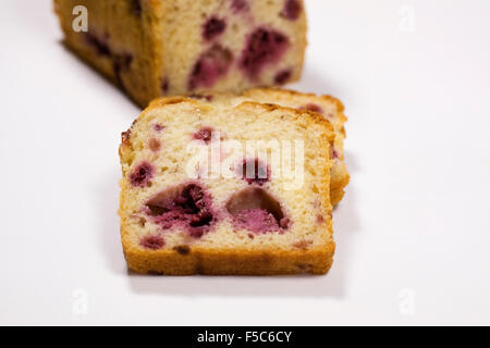 La framboise fait maison et pain au citron gâteau. Banque D'Images