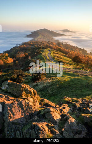 Collines de Malvern, Royaume-Uni. 06Th Nov, 2015. Le Malvern hills se dorer sous le soleil le dimanche 1er novembre le jour de novembre le plus chaud depuis 70 ans Crédit : Richard Sheppard/Alamy Live News Banque D'Images