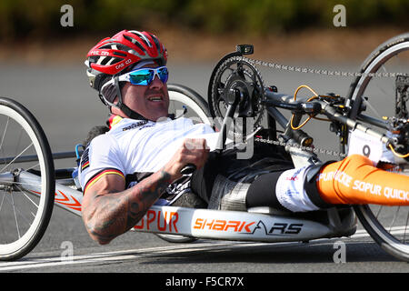 Cycle japonais sportscenter, Shizuoka, Japon. 1er novembre 2015. Vico Merklein (GER), le 1 novembre 2015 - Coupe de paracyclisme Paracyclisme : Japon 2015 Road Race relais par équipes mixtes H au cycle japonais sportscenter, Shizuoka, Japon. © Ito Shingo/AFLO SPORT/Alamy Live News Banque D'Images