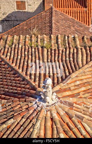 Vieux toits de style méditerranéen de Split vue aérienne, la Dalmatie, Croatie Banque D'Images