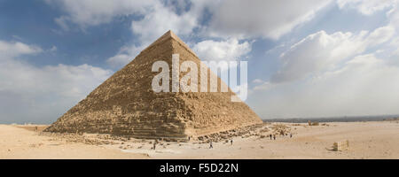 L'une des grandes pyramides sur le plateau de Gizeh Banque D'Images