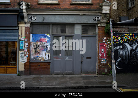 Une ancienne boutique au 40, rue Front Hanbury près de la jonction avec Brick Lane à Spitalfields dans l'East End de Londres Banque D'Images