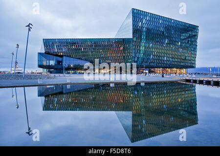 Harpa Concert Hall et centre de conférences, Reykjavik, Islande Banque D'Images