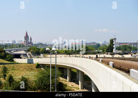 Métro Gare de chemin de fer dans la ville de Vienne Banque D'Images