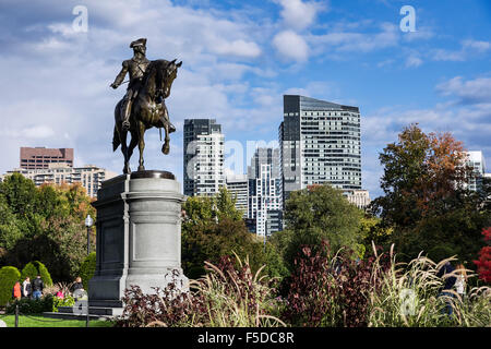 Equestrian statue en bronze de George Washington, dans le Jardin Public, Boston, Massachusetts, USA Banque D'Images