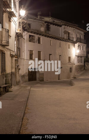 Rubielos de Mora, municipalité de Gudar-Javalambre comarca et province de Teruel. Le village de nuit. Aragon, Espagne Banque D'Images