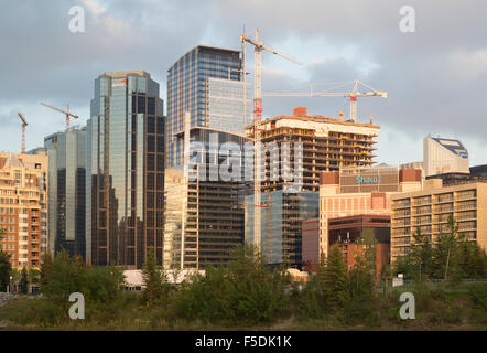 Immeuble de bureaux en construction dans le centre-ville de Calgary Banque D'Images