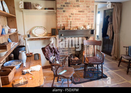 Salle de séjour au 19ème siècle, petite maison de pêcheur, High Street, Old Leigh, Leigh-on-Sea, Essex, Angleterre, Royaume-Uni Banque D'Images