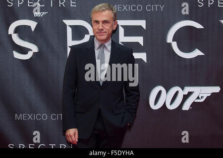 La ville de Mexico, Mexique. 2e Nov, 2015. L'acteur Christoph Waltz pose pendant le tapis rouge du film 'Stinger' de la saga James Bond dans la ville de Mexico, capitale du Mexique, le 2 novembre 2015. Credit : Alejandro Ayala/Xinhua/Alamy Live News Banque D'Images