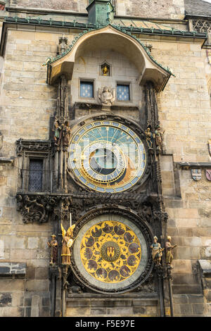 L'horloge astronomique, l'Ancien hôtel de ville, site du patrimoine mondial de l'UNESCO, Prague, République Tchèque, Europe Banque D'Images