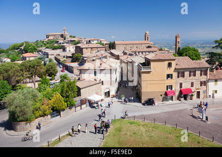 Montalcino, Val d'Orcia (Val d'Orcia), la province de Sienne, Toscane, Italie, Europe Banque D'Images