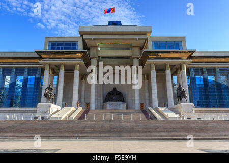 Chinggis Khaan statue et monument, drapeau Mongolie Chinggis Khaan, Square, Ulaanbaatar (Oulan Bator, Mongolie) Banque D'Images