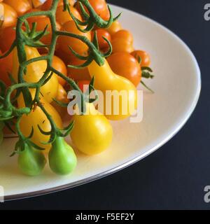 Close-up de tomates mûries de vigne Banque D'Images