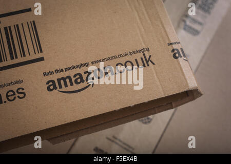 Colis livrés sur Amazon.co.uk Banque D'Images