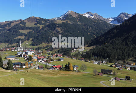 Hirschegg Kleinwalsertal, à l'automne, Vorarlberg, Autriche Banque D'Images