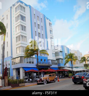 Le Park Central Hotel, à South Beach, Miami, Floride, est un magnifique exemple de l'architecture de style art déco. Banque D'Images