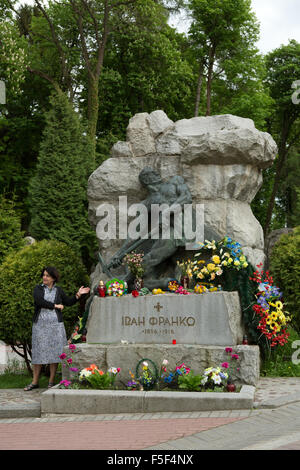 Lviv, Ukraine, la tombe d'Ivan Franko au Lychakiv Cemetery Banque D'Images