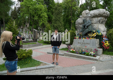 Lviv, Ukraine, la tombe d'Ivan Franko au Lychakiv Cemetery Banque D'Images