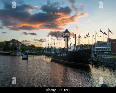 Le mépris est un bateau-phare en ce moment lightvessel ancrée dans la marina de Hull dans la ville de Kingston Upon Hull, dans le Yorkshire Banque D'Images