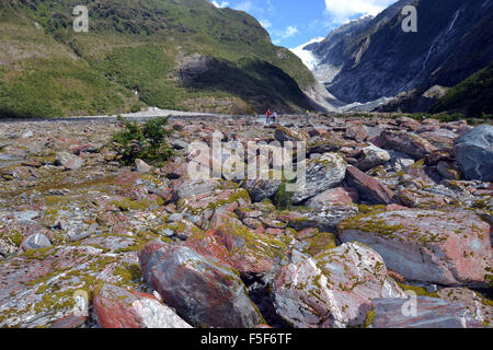 Des pierres à Franz Josef Glacier, une fonte des glaciers, en raison du changement climatique, François-Joseph, île du Sud, Nouvelle-Zélande Banque D'Images
