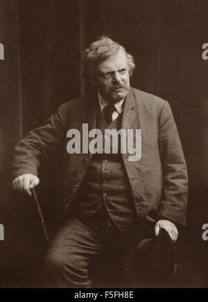 Gilbert Keith Chesterton (G.K.) est un auteur britannique de premier plan, penseur, journaliste, critique d'art, débatteur, théologien et apologiste chrétien du début du xxe siècle. Un écrivain prolifique, il a publié près de 100 livres et plus de 4 000 articles de journaux et d'essais. Banque D'Images