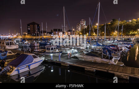 SUNDERLAND MARINA PHOTO DE NUIT Banque D'Images